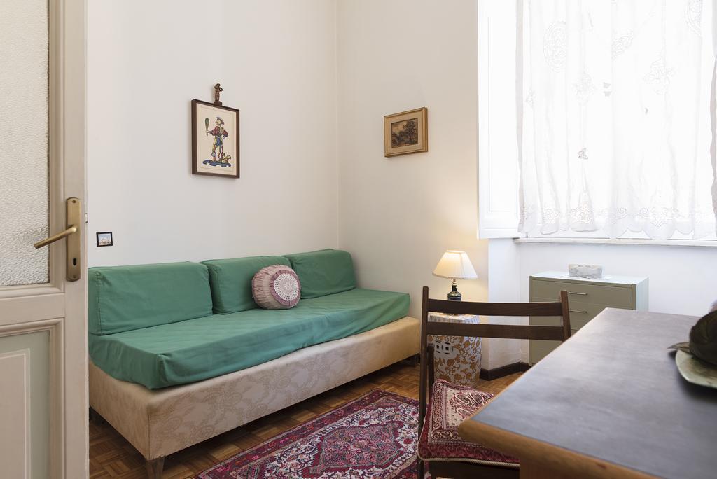 Flower'S Market Apartment - Charme Holidays Roma Eksteriør bilde