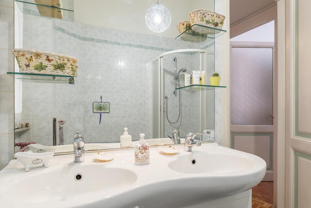 Flower'S Market Apartment - Charme Holidays Roma Eksteriør bilde